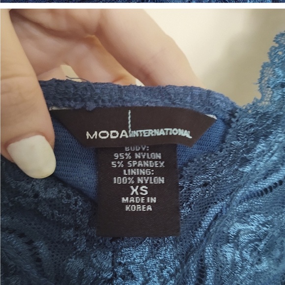 Victoria Secret Moda International Teal Lace Tank - Picture 3 of 4